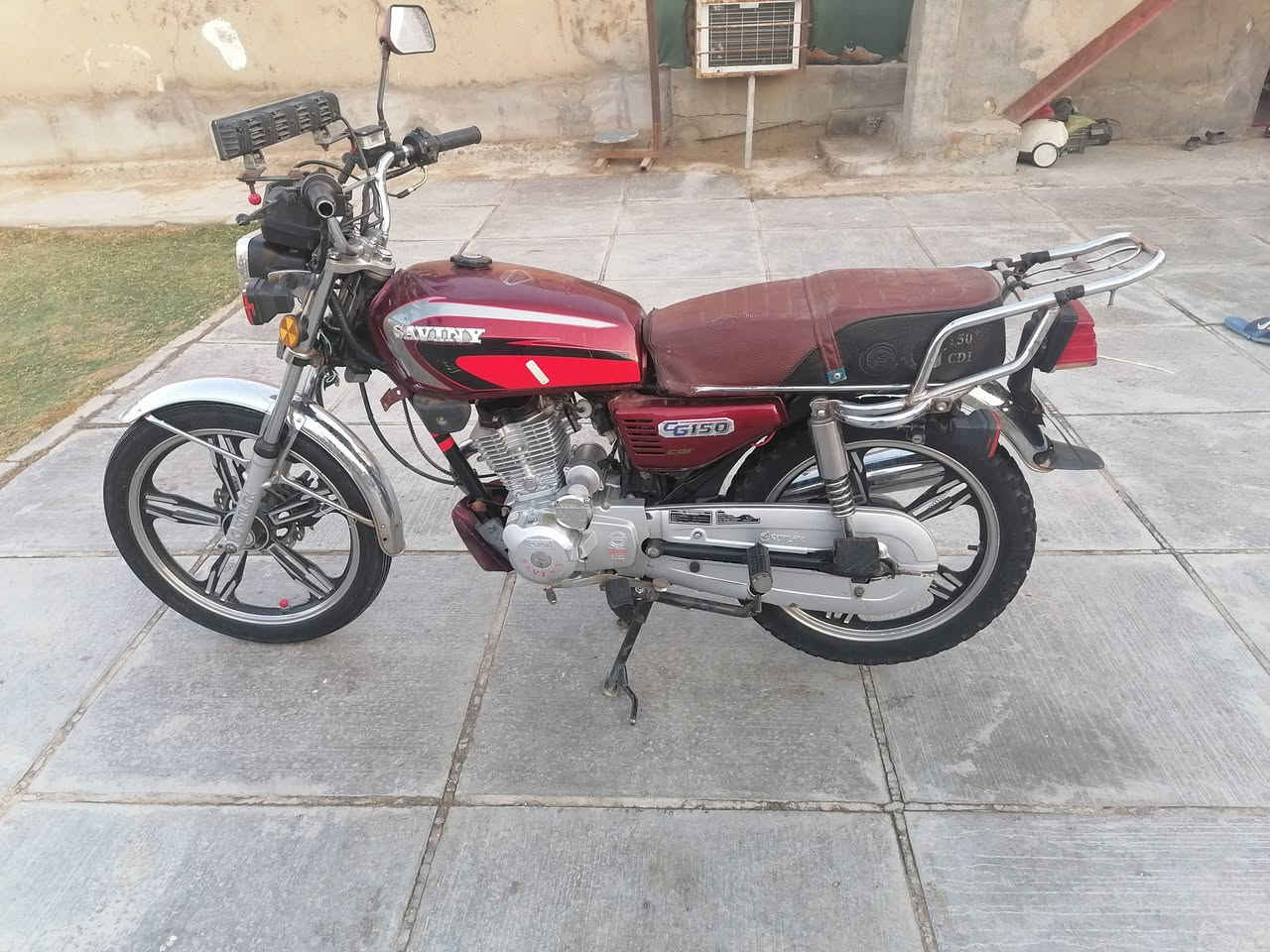 سلام عليكم للبيع دراجه سيفان 2020اوراق اصولي كهربائيات شغاله مكينته امبدل ولفات فقط مكاني دوانيه دغاره السعر 550بيه مجال الا ستفسار(***********)
