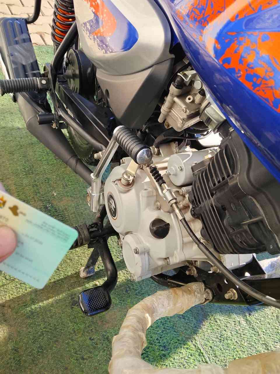 السلام عليكم ورحمه الله وبركاته دراجة نارية بوكسر موديل 23 نازلة بل 25 كفالة عامة هندي مرقم بغداد كامل انكليزي تحويل ثاني يوم إذ تريد كفالة عامة مكينة خير من الله الشراي يتصل ويدلل ويتساب موجود مكاني ديالى خرنابات *********** اتصل ودلل
