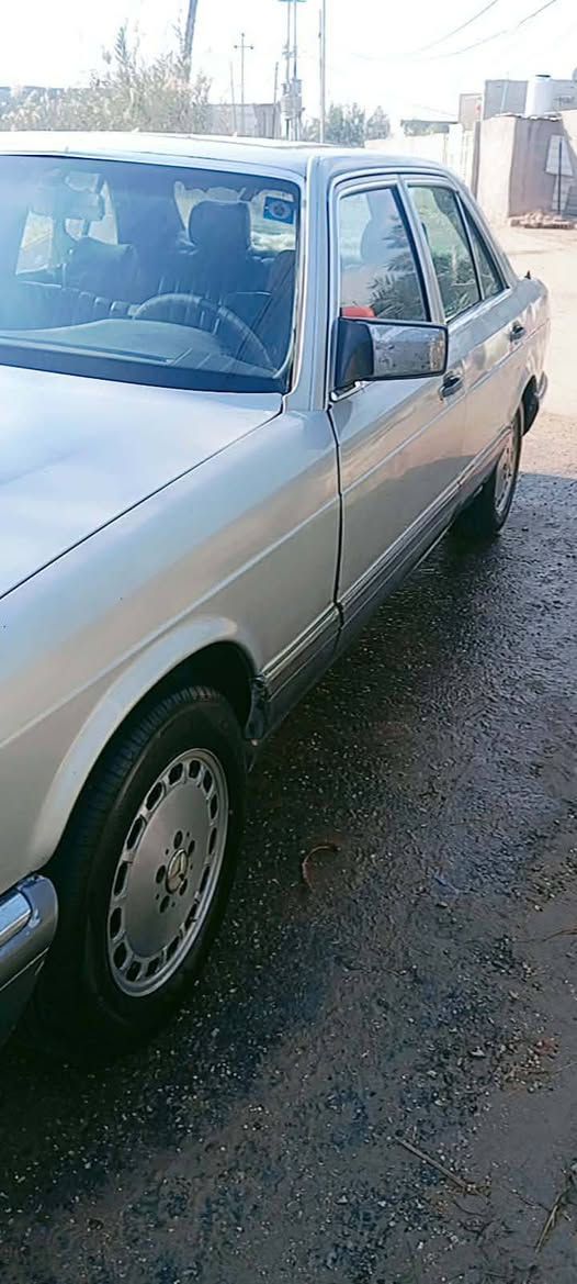 مارسدس 300 موديل 90 رقم بغداد دولي بسمي محرك في في تي 3000 محرك كير مكفولات حداديه نص عمر تخم تاير جديد مصبوغه عام تبريد ضعيف معروضه 43 اوبيهة مجال  مكانها كربلاء طويريج ***********
