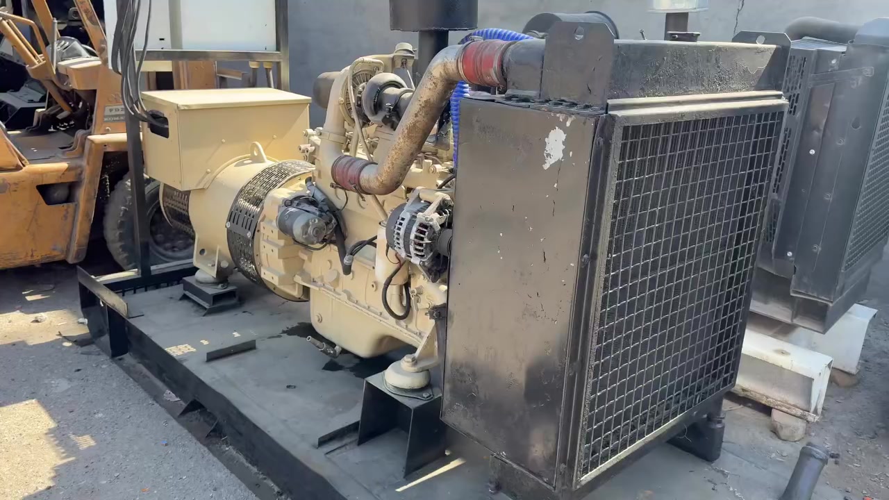 للبيع مولدة كمنز حجم 102 
بخار قليل جدا بدون صرف توليد بلادي 135 كيفي سيت بلادي السعر 28 ورقة العنوان بغداد المعامل 
***********
***********
