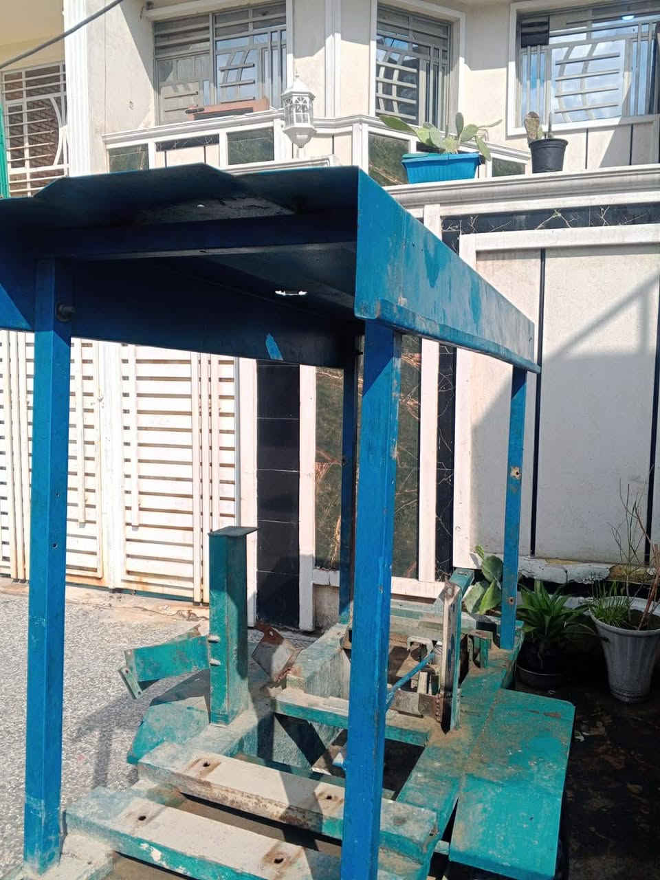 السلام عليكم شاصي كيا للبيع نظيف جدا الاتصال على الرقم وسهلة ***********بي واتساب مكلف بالنشر عيوني
