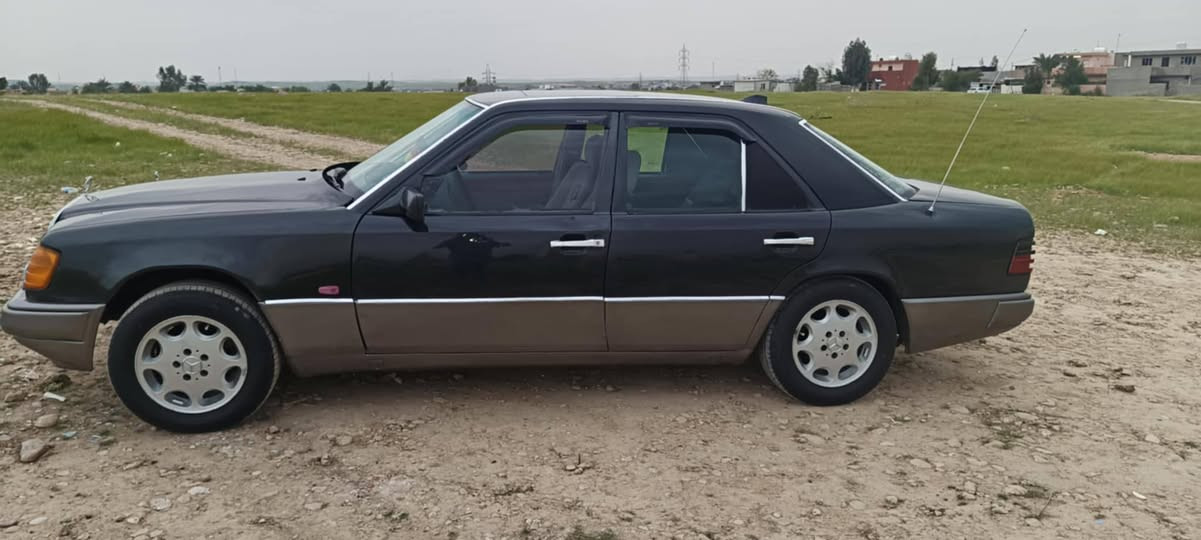 مارسدس دب موديل 87 رقم دولي اسليمانيه كل نقص مابيها محرك 2500 ديلكو تبريد تافئه شغال قواعدها مابيهن عيب بسمي تحويل ثاني يوم السعر 54 وبيها مجال *********** مكاني ديالى خانقين
