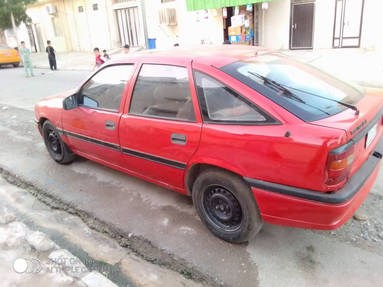 السلام عليكم اوبل فكتره حجم 18 موديل 91 بيها طخه بل جاملغ الخلف وا بيها بارد بل جاملغ الكدام السائق السعر 37 وا بيها مجال  باقي التفاصيل الاتصال على الرقم *********** غير متواجد على الفيس
