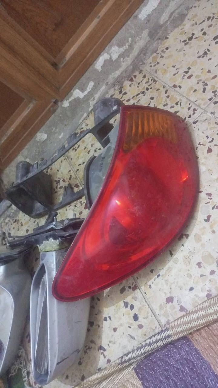 زوج امرايات + بك لايت الايمن زائد لحايه رصاصي زائد مسجل النترا مقدس. للبيع ***********
