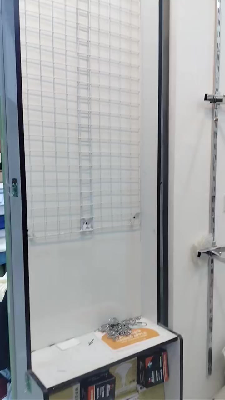 السلام عليكم 
للبيع كلمن وسعرة 
(سكك/شخاصات/ورفوف/)

للاستفسار
خاص او على الرقم 
***********
