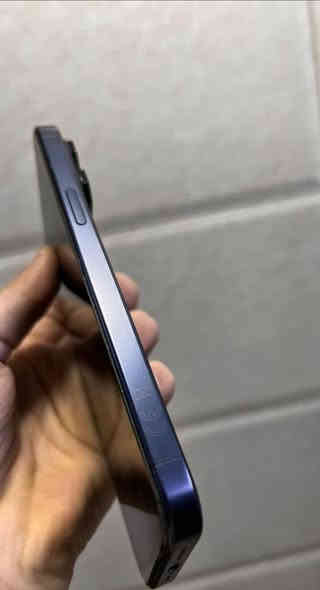 للبيع
آيفون.    15 Pro  Max
إصدار.    26.١ 
حالة البطارية.    عادية 
الحد الأقصى للقدرة.    87٪
عدد الدورات.    ٣٢٤
السعة   256 غ.ب.

السعر مليون وميه 

إنه يعمل بكامل طاقته، ولا يوجد به أي خدوش.🤩👌🏽

عنوان 📍بغداد الوزيرية 
رقم التليفون 📴 ***********
