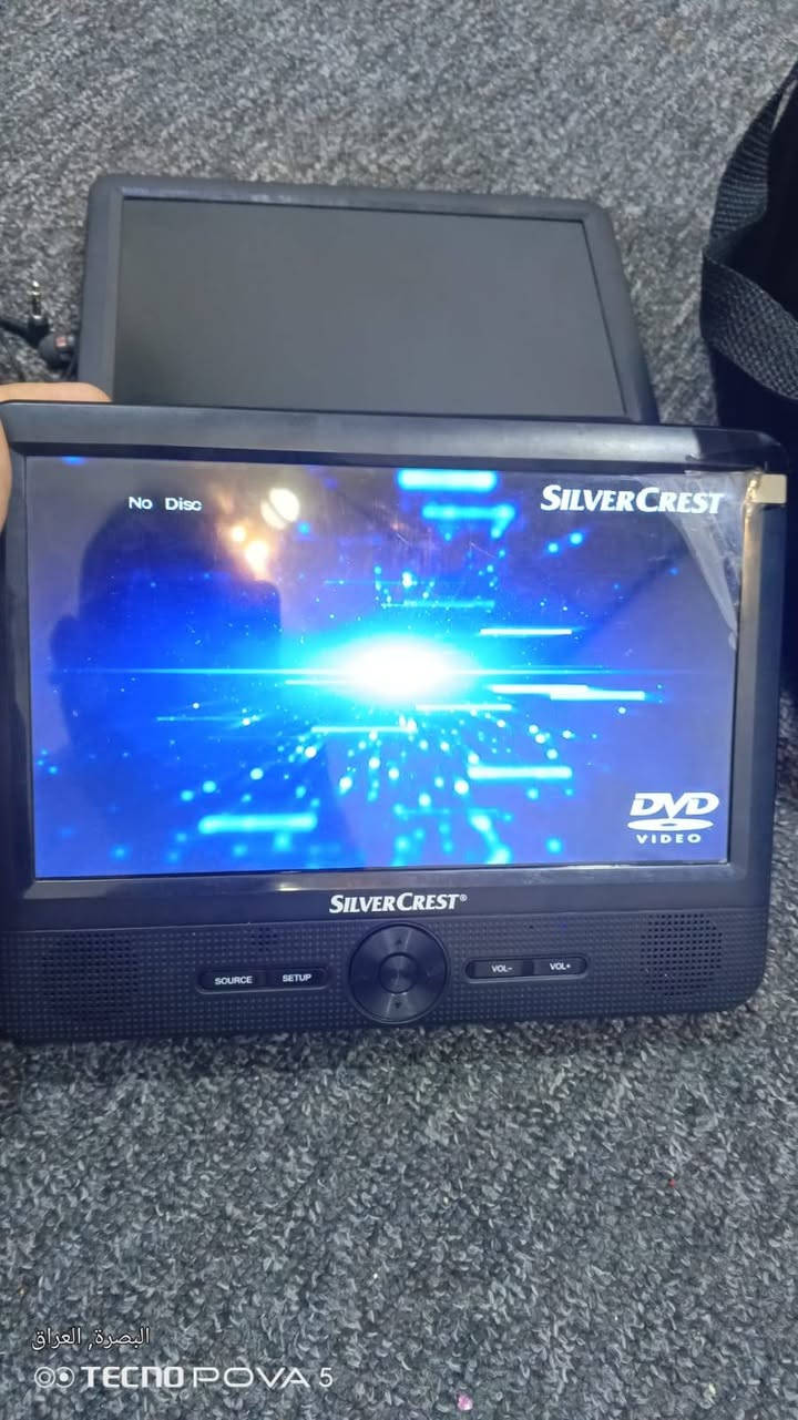 هذا الجهاز هو مشغل أقراص دي في دي محمول من ماركة SilverCrest، وتحديداً الطراز SPDP 18 A1. 

يتميز الجهاز بشاشة قياس 9 بوصة (22.7 سم).

يتضمن الجهاز بطارية مدمجة توفر وقت تشغيل يصل إلى 110 دقيقة.

يمكن استخدام الجهاز في السيارة، حيث يأتي مع دعامات لمسند الرأس.

يدعم تشغيل الأفلام، الموسيقى، والصور.

يحتوي على مدخلات ومخرجات مختلفة مثل منفذ USB لتشغيل الوسائط من ذاكرة خا


**إذا كنت صاحب هذا الإعلان وتريد حذفه لأي سبب، رجاءا أرسل رسالة إلى الدعم الفني**
