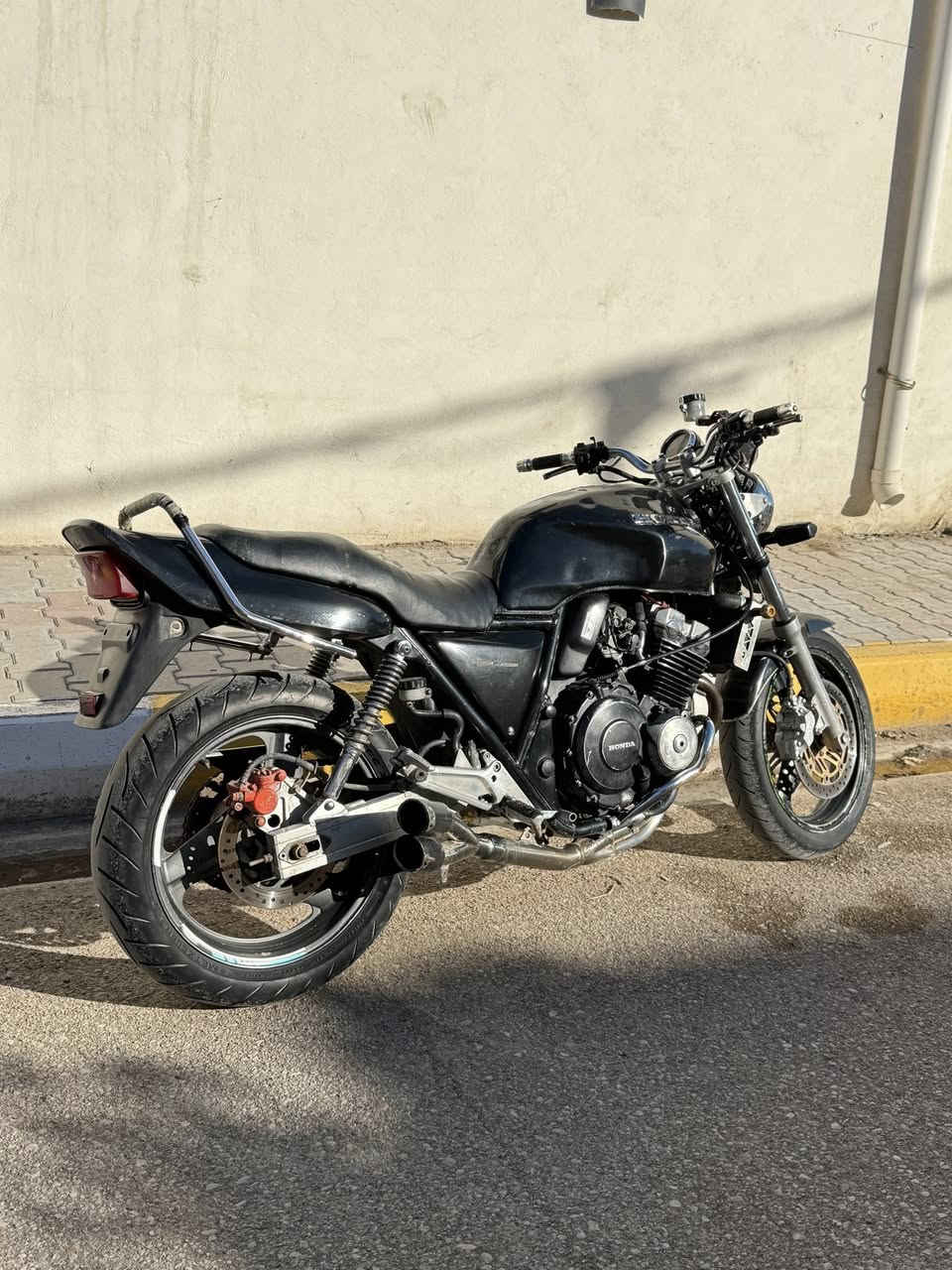 السلام عليكم سيبي فور الجيل الاول محرك 400cc اوراق منفيس الدراجه خير من الله بس بيه الكابريتر يحتاج تنضيف نضفته يم واحد وماعرف يسوي  ابيعه ع وضعه واتكفل بيه اي شي غير ال كابريتر مكاني واسط قضاء الصويره  سعره مناسب ♥️


**إذا كنت صاحب هذا الإعلان وتريد حذفه لأي سبب، رجاءا أرسل رسالة إلى الدعم الفني**