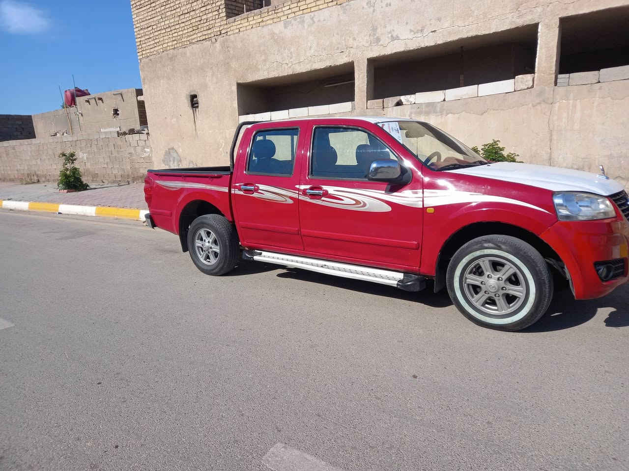 سلام عليكم للبيع بيكم كريت ويل موديل 2012 رقم قادسيه مشروع وطني بسمي تحويل مباشر رقم انكليزي سياره نضيفه مال جناي تبريد تتفئه شغال سياره مصبوغه حزام أثر جرد مكفوله من ضربه وتبديل مكينه وكير مكفولات سنويه مجدده 2028 السعر 56 وبيه مجال العنوان واسط قضاء الزبيديه رقم الهاتف *********** / ***********
