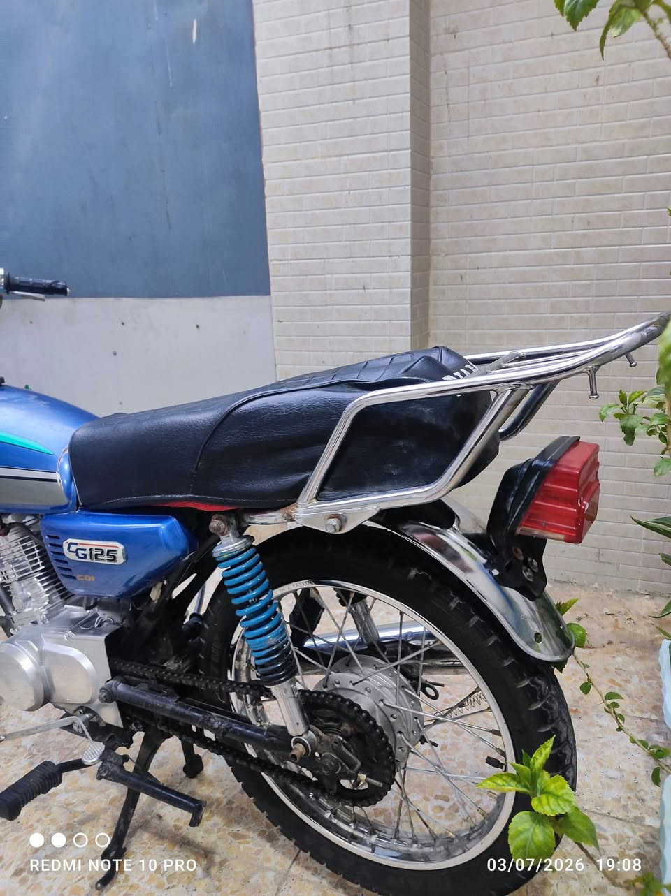 سلام عليكم دراجه نامه امتياز (اسكنر اسكنر )مديل 21 بيها بداية خيط بخار دراجه تخبل شعله ومعدل السعر ٣٧٥ وبيها مجال قليل حك الجيه مكان نجف كوفه ***********

