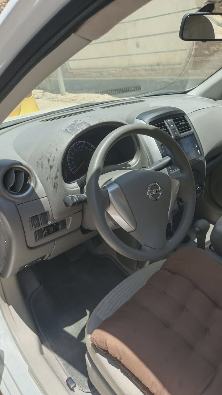 سلام. عليكم للبيع نيسان صني موديل 24 دخول جديد سياره كفاله عامه ماشيه 30 سياره هندي  تبريده مايحتاج اسولفلكم. عليه السياره حلوه مكان. السياره حله حي العسكري شارع 30 

الاتصال ***********
