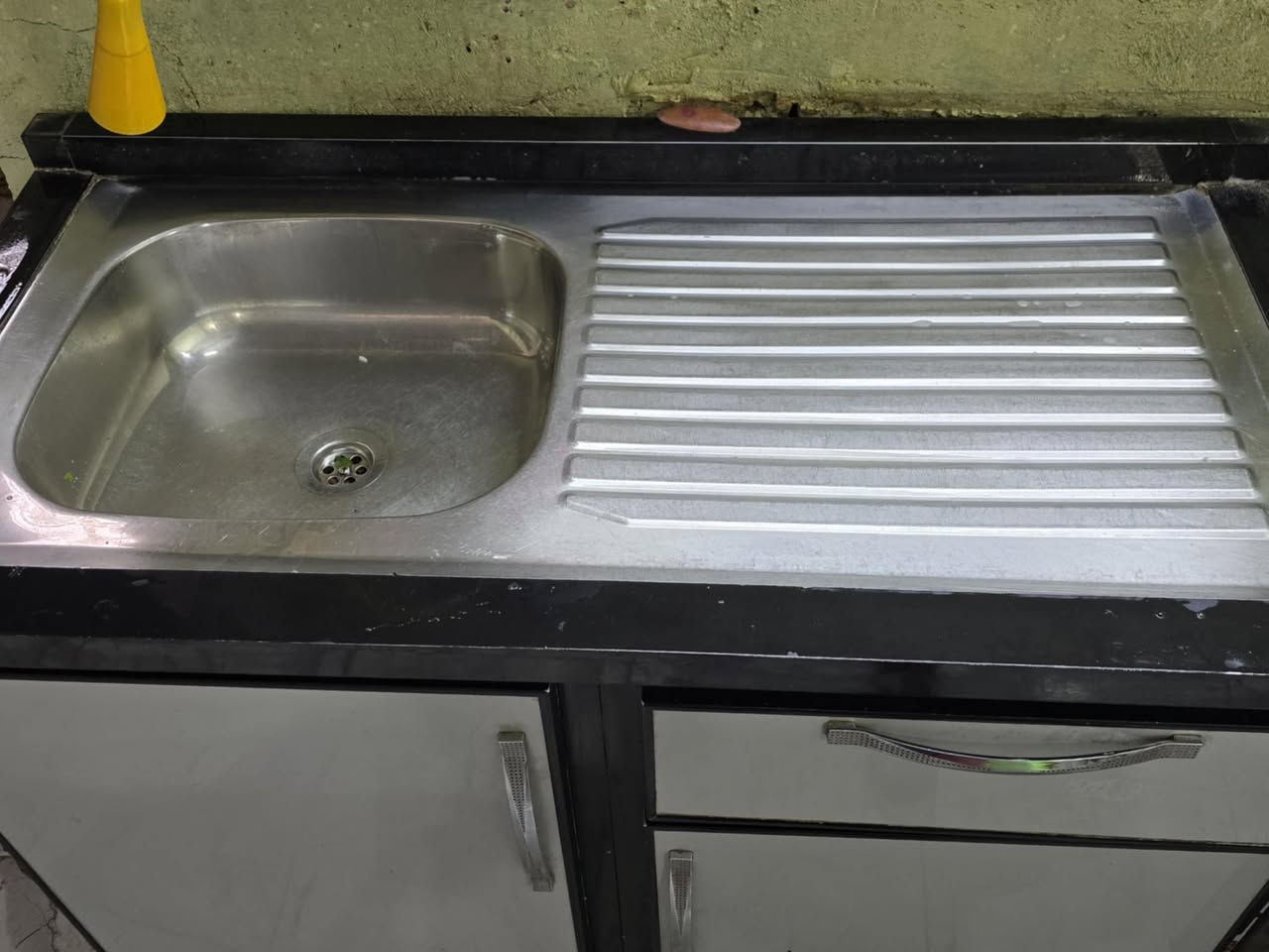 للبيع سنك متر تسكام نظيف جدا
سعر  ثلاجه ١٠ قدم نظيفه مادخله تصليح ابد 170

بيهن مجال

نجف حي الوفاء

شراي خاص


**إذا كنت صاحب هذا الإعلان وتريد حذفه لأي سبب، رجاءا أرسل رسالة إلى الدعم الفني**