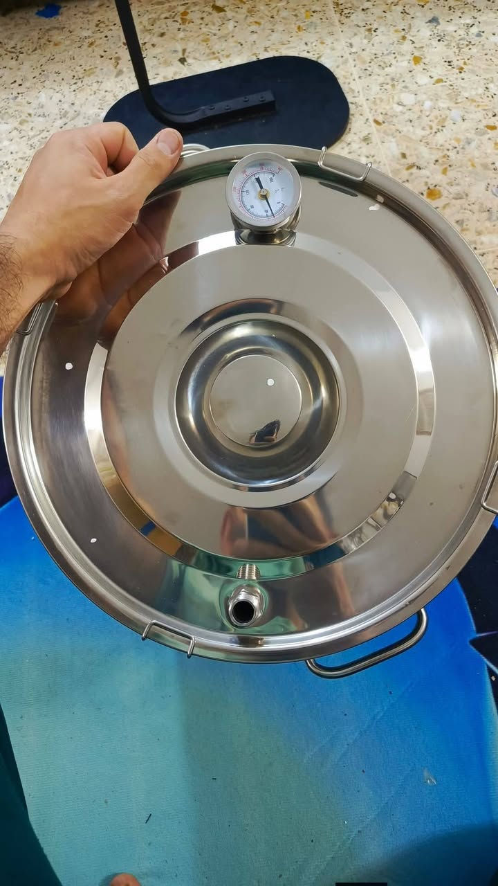 جدر ستيل ٢٠ لتر  يستخدم للتقطير 
واستخراج الزيوت العطرية وماء الورد


**إذا كنت صاحب هذا الإعلان وتريد حذفه لأي سبب، رجاءا أرسل رسالة إلى الدعم الفني**