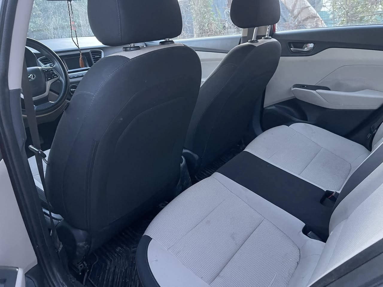 اكسنت امريكي2020
توماتيك /محرك  16دوش / 
كير AT / رقم اربيل سنوية جديده الى 28 
هزه وفحص جديد تحكمات استيرن شاشة 
الضرر بوند وجاملغ بدون دواخل + ايربك استيرن فقط  / ماشيه 74 ميل 

رقم موبايل ***********
