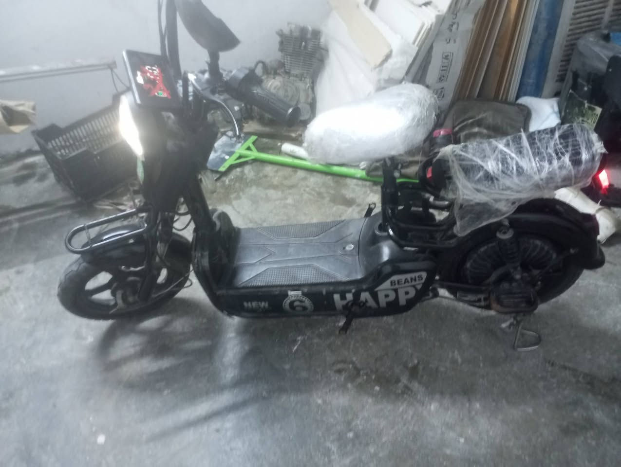 سلام عليكم بايسكل شحن اي عيب مابي جديد كفرات جدد شقال بطاريات جدد شاحنه ابلا ديه كلا شقال موديل 2025شقال اربع سرع 90السعر 80وبي مجال حك الجيه عنوان كركوك شراي اتصل ***********شراي اتصل
