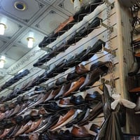 عارضة أحذية • تحمل ٧ قطع • ١٥ قطعة