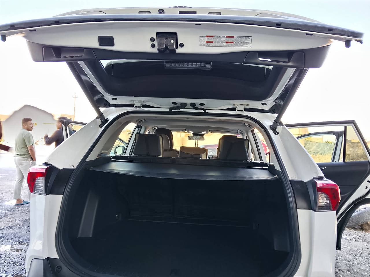 للبيع..او....مراوس هايلوكس حديث فقط
راف فور هايبرد وارد أمريكي فول مواصفات XLE WAD موديل 2024 فتحة سقف وصندوق كهربائي ضررها شبر صبغ راس جاملغ أمامي أيسر فقط ماشيه 28الف km قابل للزياده السعر 245
***********
