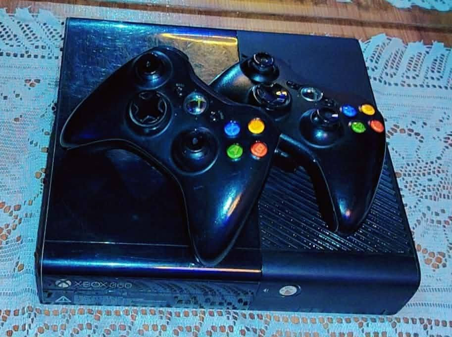 اكس بوكس 360 نضيف كلش مهكر 74 لعبه بي السعر 100 وبي مجال شي بسيط مكاني ديالى الخالص ***********
