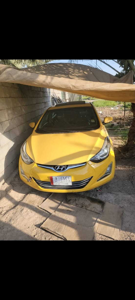 سلام عليكم انتره البيع سعر 95 وبيه مجال سياره جاهزه محرك 2000 محرك كير تبريد كلشي بيه خير من الله سياره جديده موديل 14 سياره بسمي تحويل مباشر الشراي يتصل ***********
