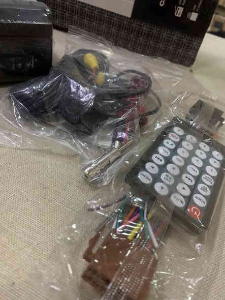 ئەم تەجیلەمان هەیە بۆ فورۆشتن  شاشەکەی یەتە دەرەوەو ئەچێتە ناوەوە لۆکە هەڵ نەپچراوە مۆبایلت پێوە رەپتەبێ  میمۆرو فلاش ئەخوات زۆر مواسەفاتی تر نرخی ٧٥٠٠٠ هەزارە ژمارەی موبایل *********** السليمانية
