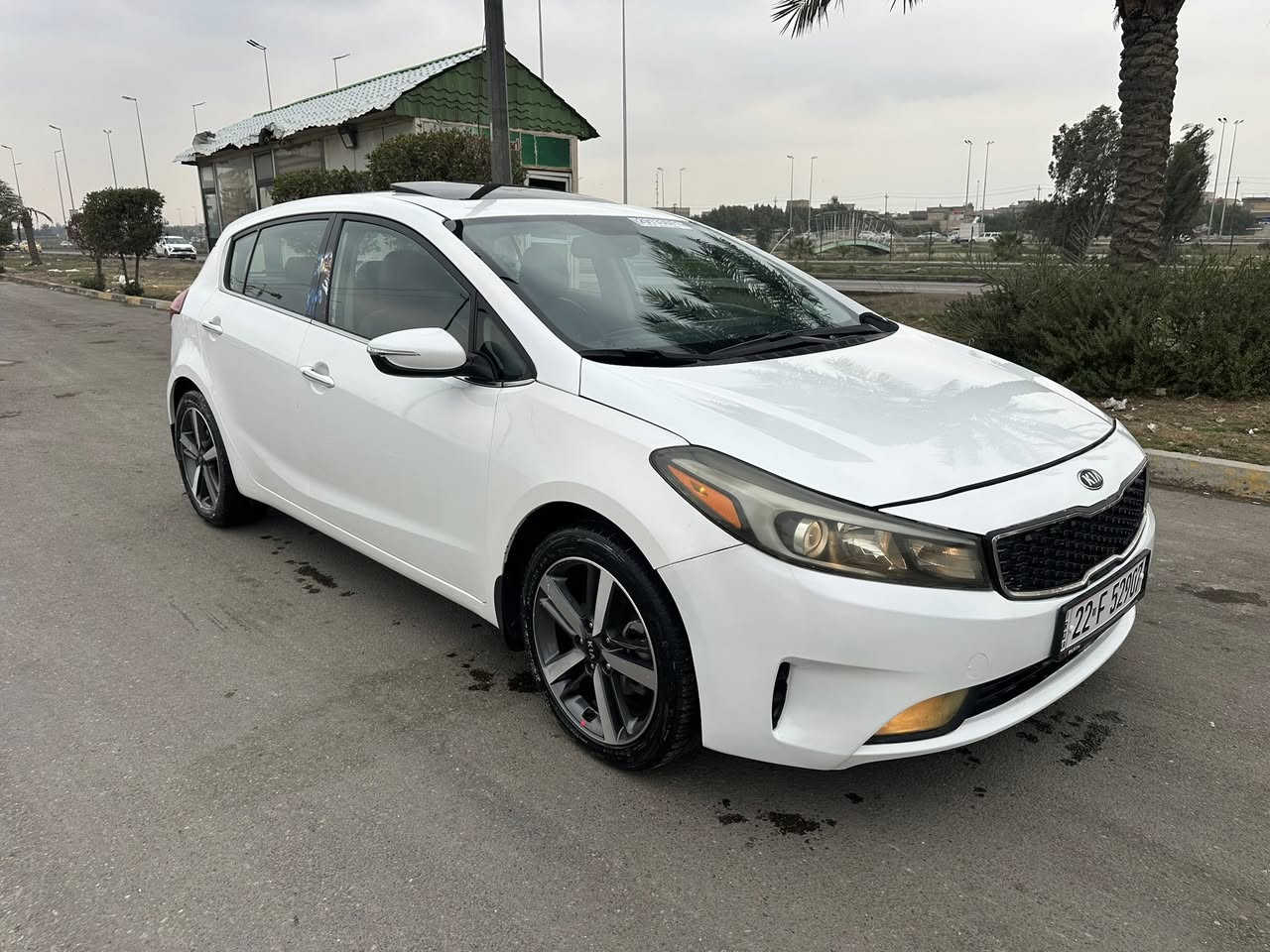 السلام عليكم سياره كيه فورتي موديل 2018وارد امريكي مواصفات فول واحد على واحد محرك 2000سياره جاهزه حلوه محرك كير صدر تبريد تخم تاير مكفولة رقم اربيل تحويل مباشر حادث سياره بنيد وجاملغ العنوان بغداد الامين شارع نواب سعر 102$بيه مجال بصيط النتصال ***********
