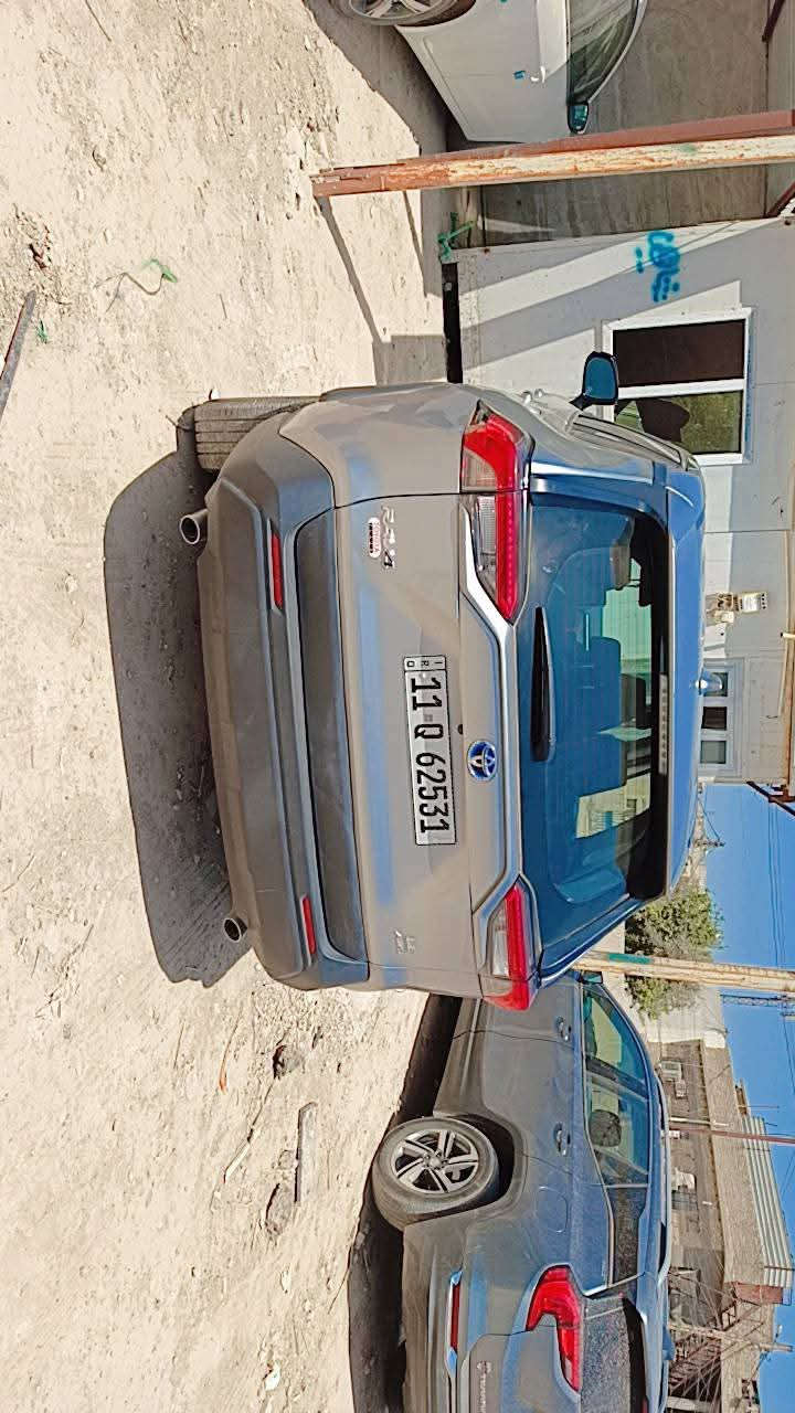 🔥 Toyota RAV4 LE 2023 AWD
📍 وارد أمريكي
📍 ماشية 37 ألف كم فقط

⚙️ المواصفات:
✅ محرك 2.5 لتر بنزين 4 سلندر
✅ ناقل حركة أوتوماتيك 8 سرعات
✅ دفع رباعي AWD
✅ رادار أمامي مع نظام منع الاصطدام
✅ مثبت سرعة راداري ذكي
✅ نظام الحفاظ على المسار وخروج المسار
✅ قراءة اللوحات المرورية
✅ إضاءة أوتوماتيكية
✅ 6 أنظمة قيادة
✅ مانع انزلاق
✅ Auto Hold
✅ Auto Start/Stop
✅ تشغيل بصمة
✅ تشغيل عن بعد
✅ مرايا بإشارات
✅ Projector Headlights
✅ زينون
✅ إنارة داخلية LED
✅ كاميرا خلفية
✅ شاشة وسطية
✅ تحكمات على المقود
✅ بلوتوث وUSB
✅ نظام صوت ممتاز

🔧 الملاحظات:
▪️ بدون فتح إيربكات
▪️ ضربة خفيفة بالجامغ الخلفي جهة السائق وتمت الصبغة
▪️ باب الصندوق مبدل أصلي نفس اللون
▪️ أثر طخة باردة بالباب الخلفي الآخر

🚗 السيارة بحالة ممتازة، محرك وجير وشاصي ممتاز، جاهزة للفحص بأي مكان.

📍 الموقع: بغداد / الدورة / الصحة
📝 أنا مكلف بالنشر، والسيارة باسم صاحبها، والتحويل ثاني يوم.

💰 السعر: 230 ورقة
📞 للتواصل: ***********
