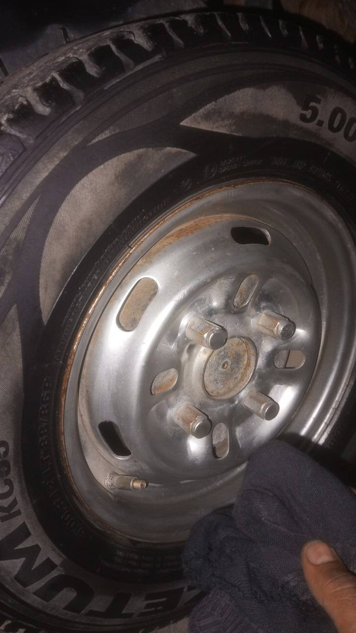 سلام عليكم للبيع فحل عالي شاخوان مديل 17محرك 17 بلادي شرط نشاط فول كهربيات كلها شغاله
سلف شغال هندر تايرات جددد سايد بريك شغال ستوته ما عايزها شي السعر خاص/***********
