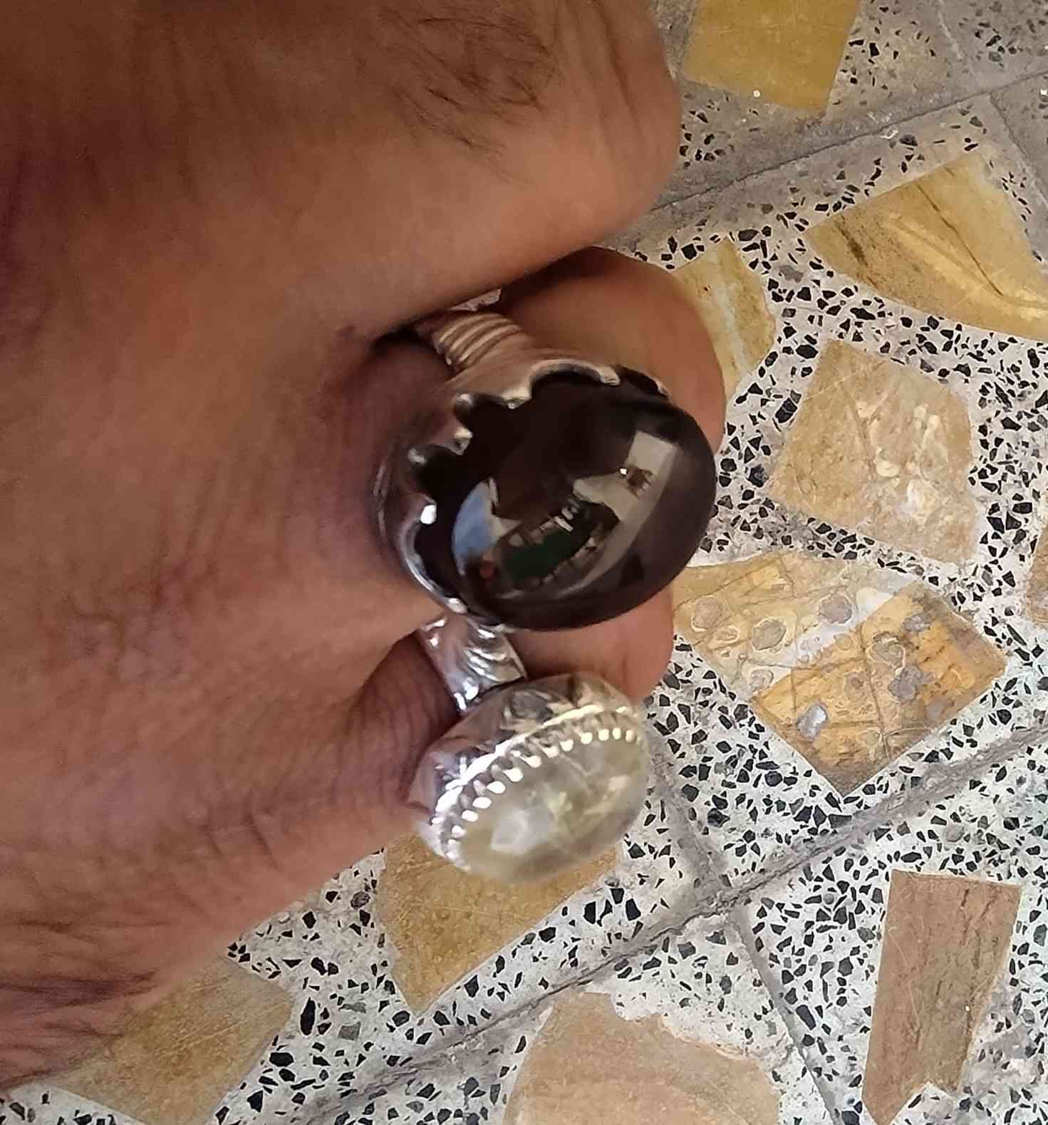 محابس البيع عقيق ودر بسعر مناسب ب١٠٠ وبيهن مجال مكاني العماره منطقة مغربه ***********
