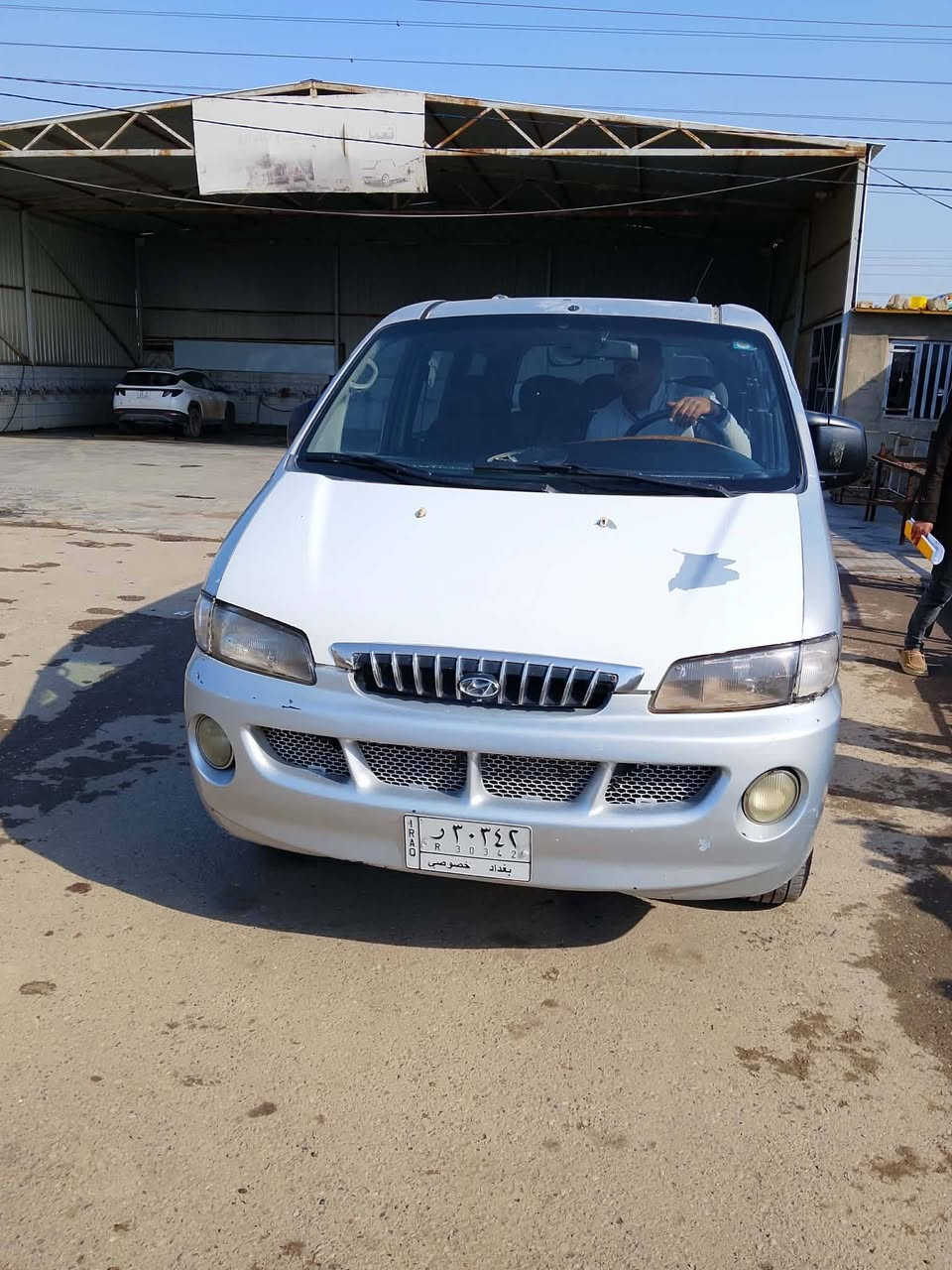 موديل ٢٠٠٠ بغداد خصوصي مكينته جديده مكانهه واسط صويره السعر ٥٢ وبيهه مجال ***********
