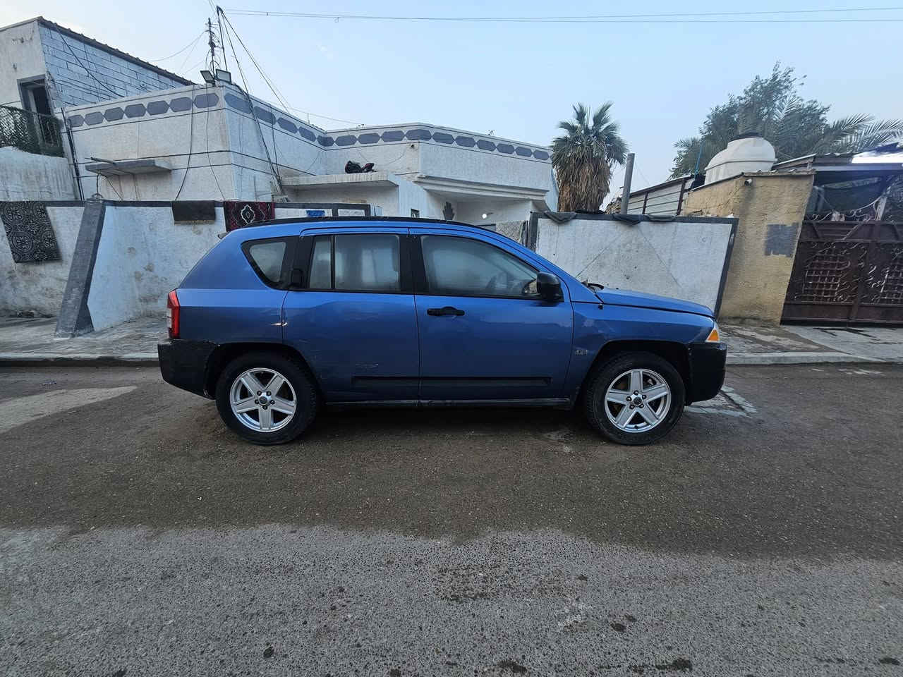 السلام عليكم للبيع اومراوس  جيب كومباس  موديل   2007 رقم بغداد مشروع وطني سنويه لغالية 28 بسمي تحويل مباشر محرك 4سلندر 2400 كير اتوو مكفولات قطعتين صبغ جاملغ خلفي وربع باب الجنطه بدون دواخلل
مكاني بغداد العامريه السعر 68
*********** واتساب
