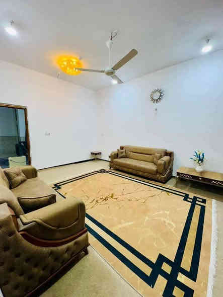 إعلان.......🛑🛑🛑🛑
بيت للبيع مجمع البيادر مساحته 200متر جه حي النفط 

يحتوي على غرفتين وصاله ومطبخ وبراني وصحيات خارجيه وداخليه وحديقه

السعر الكلي 175

مطلوب 110 

بيد صاحب البيت 65

التسديد الشهري 548

للاستفسار الاتصال على الارقام التالية 🌏🌏

***********

***********

***********

مكتب الساعي للعقارات // والمقاولات 🧿🧿🧿🧿

#العنوان سايدين حي الشرطة
