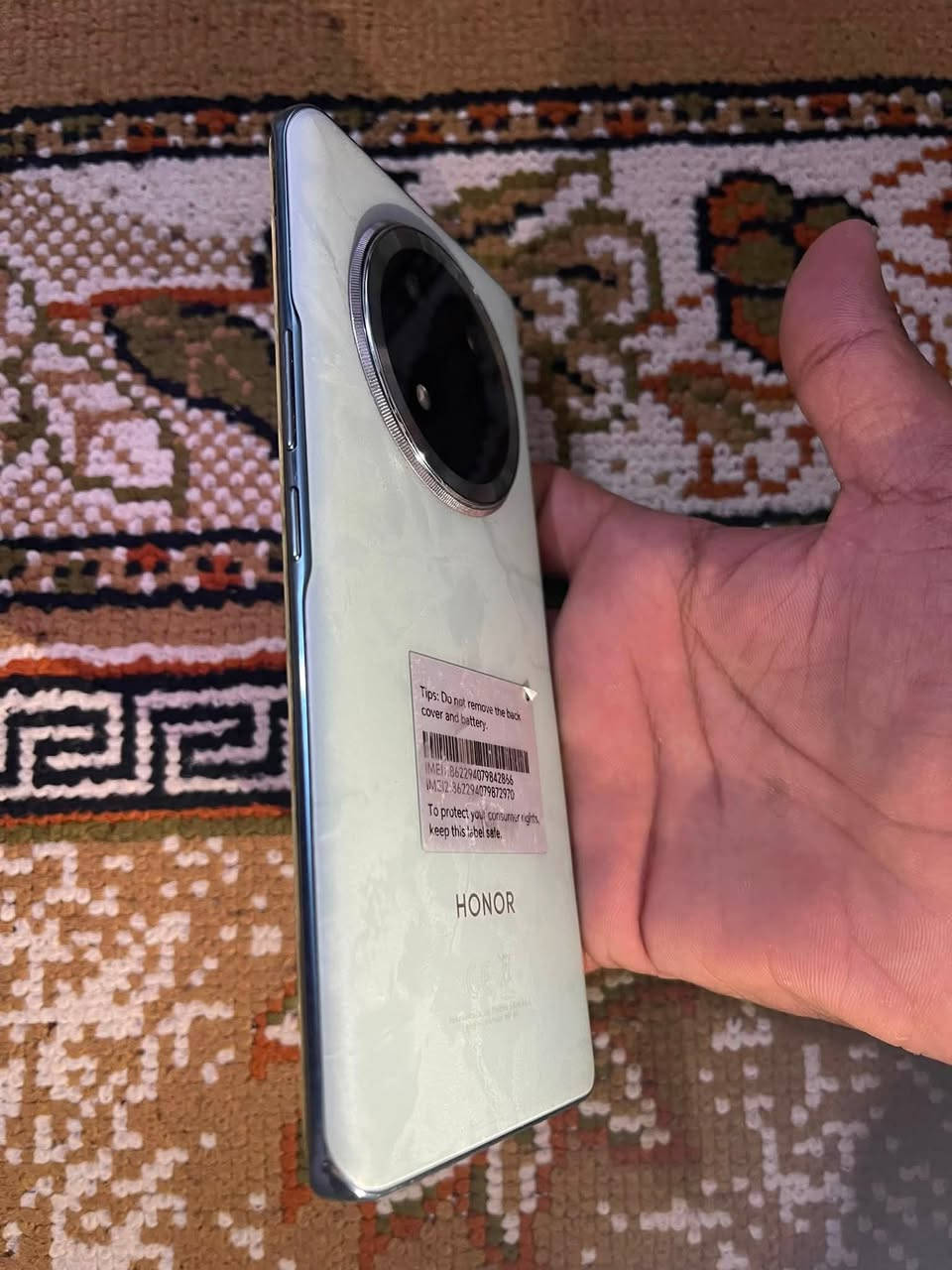 سلام عليكم هونر x9c ذاكره 256 جهاز مكفول كفاله عامه حته من شخط ويا كارتونه وشاحنه سعر 350وبي مجال هاتف ***********
