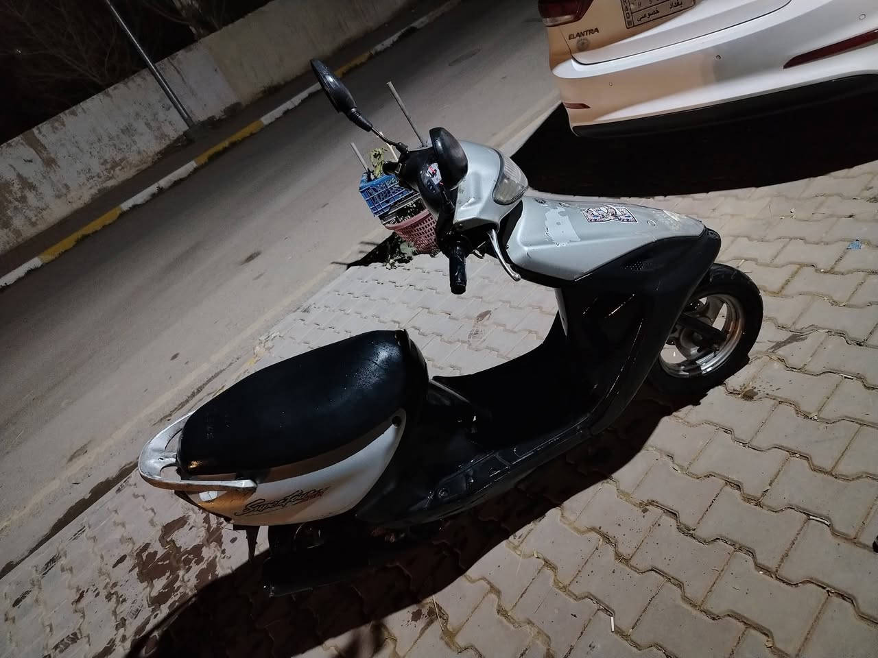 السلام عليكم
ماكس قجمة 120  للبيع كاملة
مكينة ابلاد متسمع صوتها
كهربائيات كاملة سلف هندر
دراجة ابلادية او حلوة
مكاني بعقوبة التحرير
رقمي ***********
سعرها 275 اوبيها مجال
