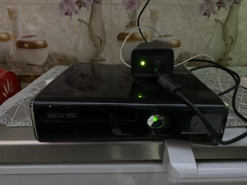 اكس بوكس 360
جهاز اكس بوكس 360 اسود الجهاز شغال غراضه موجوده ما عده اليده  والمحوله شغاله وتطلع صوت مو قوي  ول العدسه مال تشغيل تتحرك بس مابيها شي مثل ما موضح بل صوره وبي هارد داخله ١٨ لعبه مثل فيفا ١٨ وبتل فيلد
تحجي عن قصه العراق بسقوط وهواي العاب السعر ٩٠ الف وبي مجال للطيبين عنواني بغداد - شهداء البياع
رقم الهاتف *********** يوجد واتساب

ملاحظه / لا يوجد توصيل

