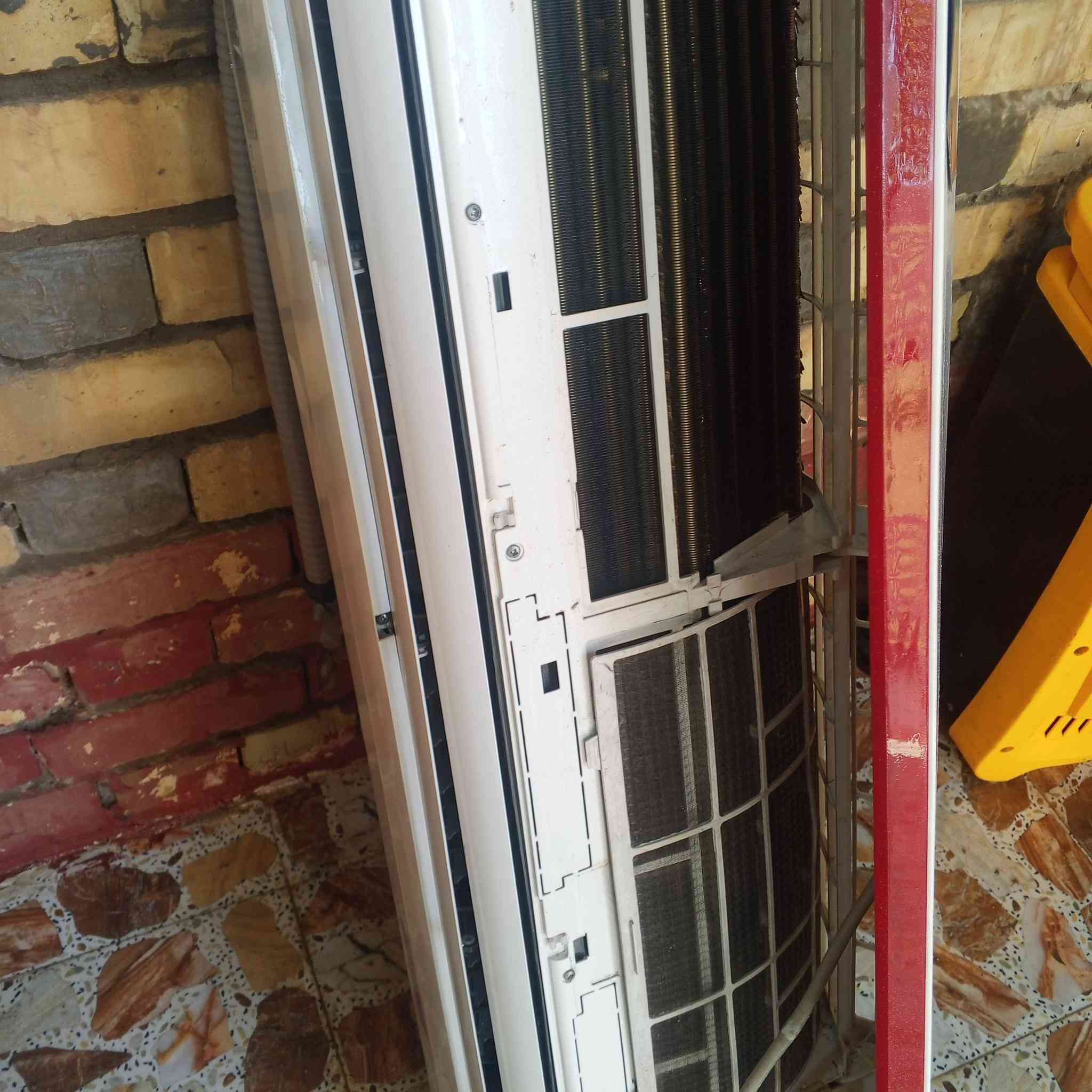 قطعه خارجيه اخت الجديده طن ونص للبيع ***********
