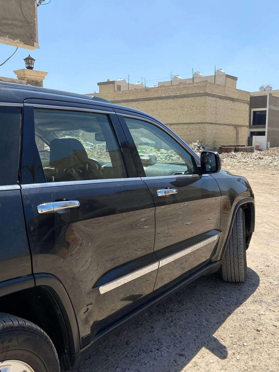 3600
رقم بغداد
لاريدو 
بصمة ابواب
تشغيل عن بعد
شاشه جبيره اندرويد + كامره دواره 
حساسات خلفيه 
4*4 فورويل
ماشية 219mi
كشن كهرباء
مرايه تعتيم وسطية
ومنضومه تبريد كلها جديده 
تخم تاير
السياره بدون حادث داخله سرقه الجاملغ الايمن مبدل ومصبوغ فقط الباقي مكفول سياره جاهزه متصرف عليهه شي
مكان السياره بغداد 

السعر 127💸وبيه مجال بسيط

***********
