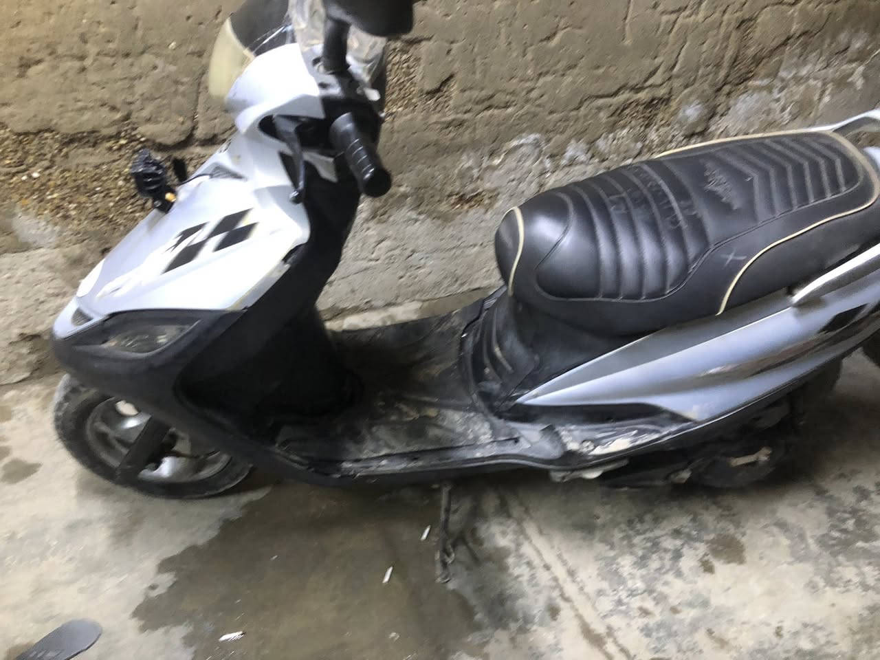 ماكس ثعلب للبيع مكاني بغداد جسر دياله القديم السعر ٣٥٠ وبيع مجال  رقم ***********
