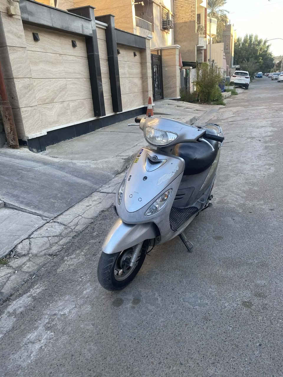 ماكس منغولي دراجه مال رمبه 
نقصها بس سلف 
مكينه مكفوله 
مكاني بغداد العطيفيه
***********
