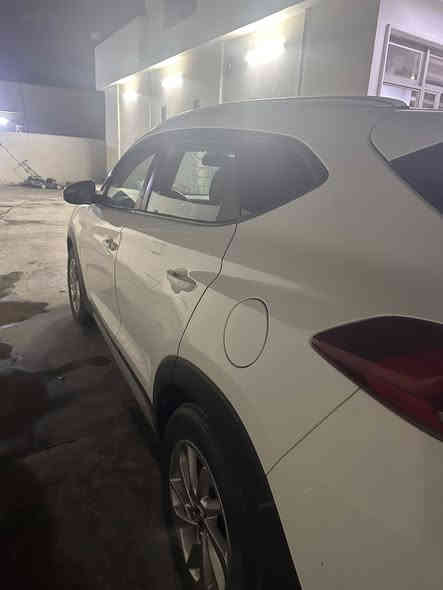 سلام عليكم توسان وارد امريكي
موديل 2018 ب اسمي
مكينه 2400 GDI
رقم بغداد انكليزي 

موصفات عاديه 

عداد ٨٠ مايل

سونار مرفق مع الصور

السعر 160 و بي مجال 

مكاني بغداد عوريج 

***********
