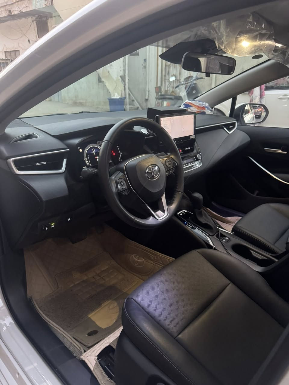تيوتا كورلا هايبرد شكل الخليجي HEV موديل 2025فول‎ مواصفات عدا كشن الكهرباء

‎بصمة رادار تحديد مسار كروز سرعة اوتو هولد هند بريك بصمة سلايد روف كشنات جلد شاشة تدعم كار بلي مود درايف تبريد قطعتين خلفي وامامي منافذ تايب سي اشاير بالمري ومعروفة 
مواصفاتهة  

السياره ماشيه 11 الف
رقم بغداد بأسمي تحويل ثاني يوم
مكاني بغداد/ساحة عدن 
***********
