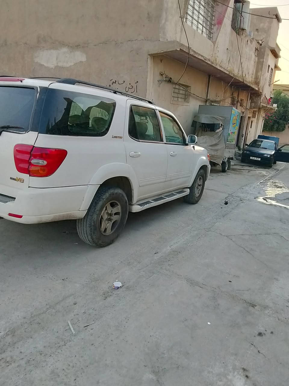للبيع تيوته سيكويا موديل 2001 بسمي موبايل *********** رقم بغداد العنوان موصل
