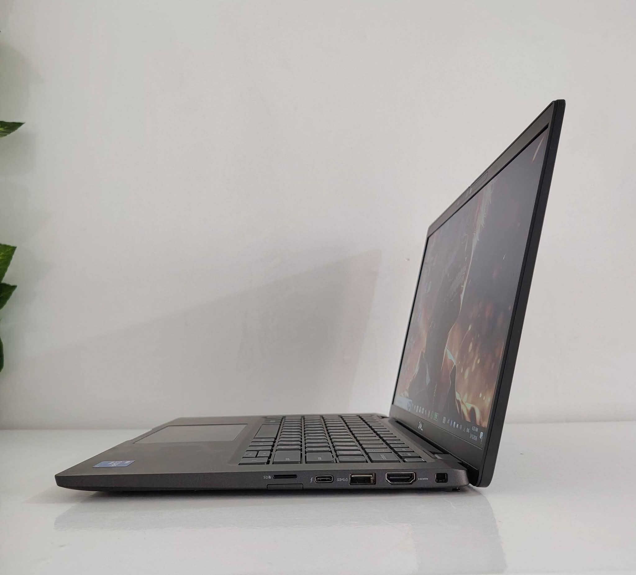 💻 لابتوب Lenovo ThinkPad E560
أداء عملي ممتاز وسعر اقتصادي مناسب للدراسة، الدوام، والأعمال اليومية 🔥
مناسب للطلاب، برامج الأوفيس، التصفح، المحاضرات، والعمل المكتبي بكل سلاسة 

🔹 المعالج: Core i7 الجيل السادس
أداء قوي ومستقر للمهام اليومية وتشغيل البرامج المكتبية والدراسية بكفاءة
🔹 الرام: 8GB قابل للتطوير
سرعة جيدة مع إمكانية الترقية لأداء أفضل مستقبلاً
🔹 التخزين: 256GB SSD قابل للتطوير
إقلاع سريع للنظام وتشغيل البرامج بسرعة ممتازة
🔹 كرت الشاشة الداخلي: 4GB
🔹 كرت الشاشة الخارجي: 2GB
مناسب للتصميم، البرامج الهندسية المتوسطة، وبعض الألعاب
🔹 الشاشة: 15.6 إنش FHD
وضوح ممتاز ودقة عالية مناسبة للدراسة والعمل والمشاهدة

🎁 الهدايا المجانية: 
🎒 حقيبة
🔌 الشاحن الأصلي
🖱️ ماوس
🖱️ ماوس باد

🛡️ الضمانات: 
✔️ فحص كامل قبل الإرسال
✔️ فحص كامل قبل الدفع والاستلام
✔️ ضمان 7 أيام استبدال عند وجود خلل مصنعي
✔️ جاهز للاستخدام المباشر

📍 الموقع: بغداد الأمين الثانية
📲 للتواصل واتساب ***********
💰 السعر: 300 ألف دينار فقط
توصيل متوفر شرط الفحص الكامل قبل الاستلام
