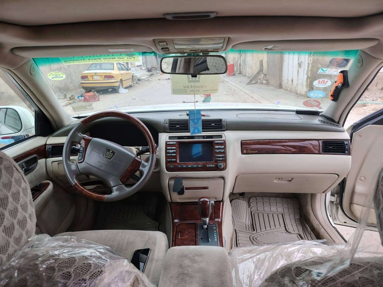 سلام عليكم ملكه لبيع شاصي 75تلاثه3دكم ديفور الجبير مكينه حداديه وكير وتبريد خير من الله سياره كفاله عامه باقي بس ع رقام متفوع كمرك السعر 128بيه مجال ***********مكلف بلنشر راعي السياره ذاكر رقمه بلمنشور
