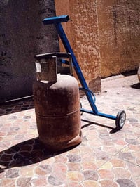 عربانة قنينة غاز • حديد ثقيل • توصيل الحلة مجاني