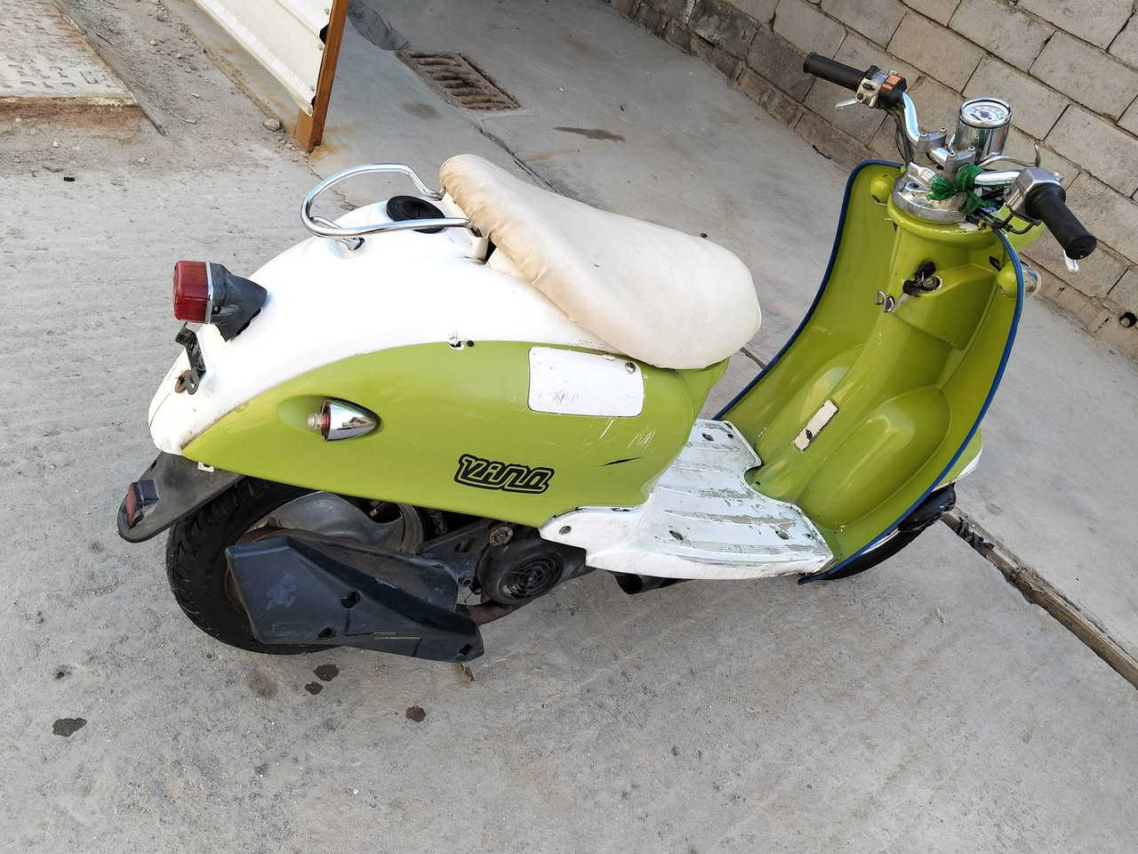 سلام عليكم
دراجه صريه لبيع 

شغاله من طول لطول 

محرك ناعم وماينسمع 

مكاني لفضليه شراي خاص

سعر 200وبيه مجااال لشراي  

رجان مو شراي لا تراسل


**إذا كنت صاحب هذا الإعلان وتريد حذفه لأي سبب، رجاءا أرسل رسالة إلى الدعم الفني**