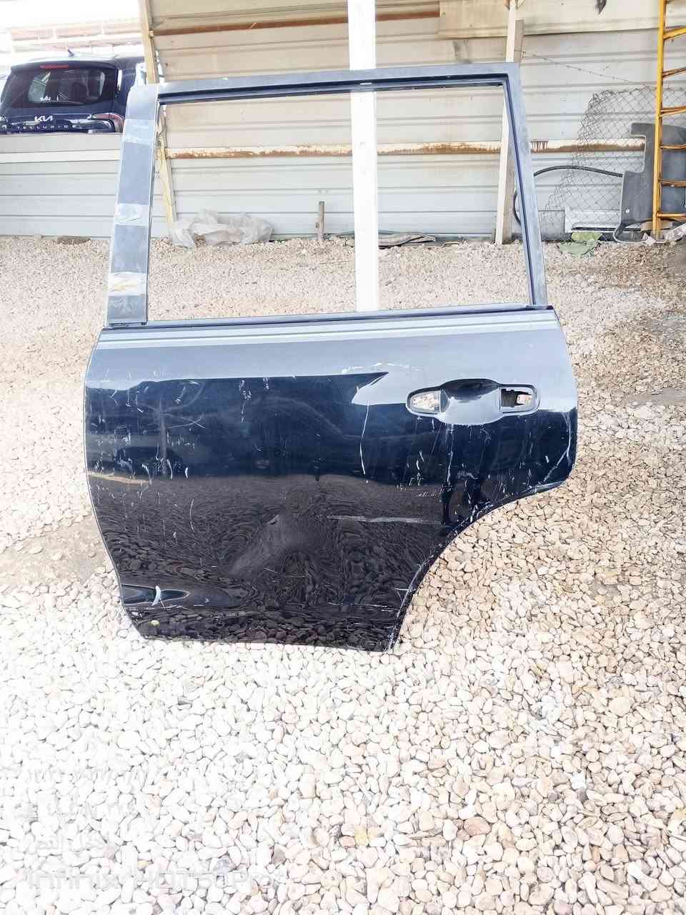 للبيع باب خلفي لاندكروز موديل 2020
السعر125لف لاستفسار ***********بابل
