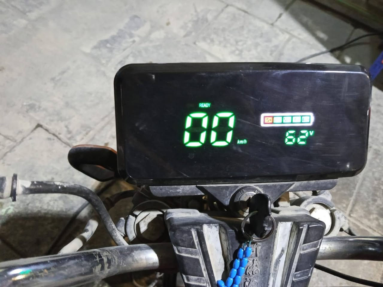 ستوته شحن للبيع السعر مليون وبيه مجال بصيط ١٠ بطاريات تخم تاير مال كيا حمل للاستفسار الاتصال على *********** مكانه بغداد
