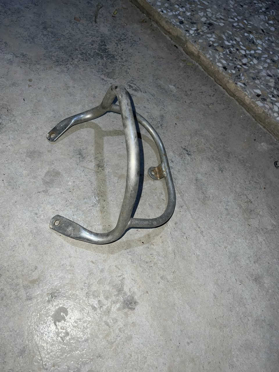 تزويد عدله للبيع وياله هنه وتايرات جلاتين اصلي ب 110 كاسحه عدله ب 10قفل سبايدر اربع ب 10قفل صدر علشغل ب 50 قبق فلاوينً 10 فج بس شكل بً10 سيبايه بوليس اصلي ب  توصيل كافه محافضاتً مكاني ديالى خان بني سعد ***********
