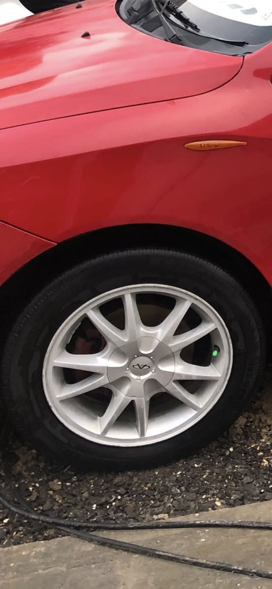 سلام عليكم تخم ويل كب كلش نظيف وبلادي بدون تايرات للبيع المكان ديوانية السعر 180 الف ***********
