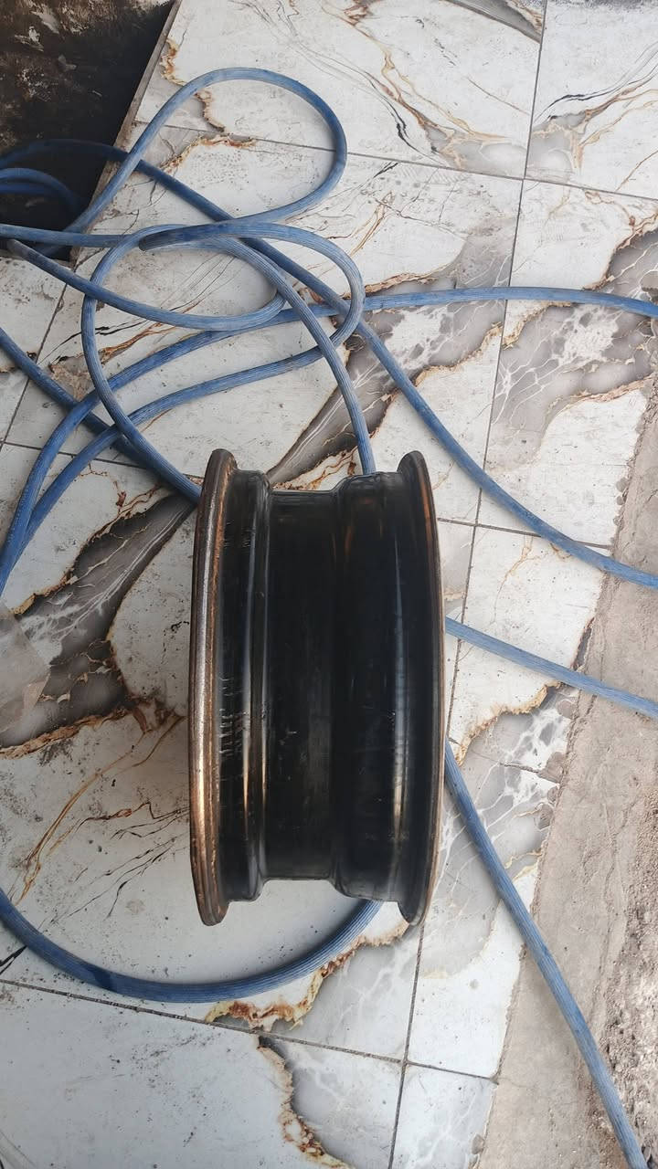 السلام عليكم  رنكات زوج هايس  وتك جنبي للبيع .البصره ***********
